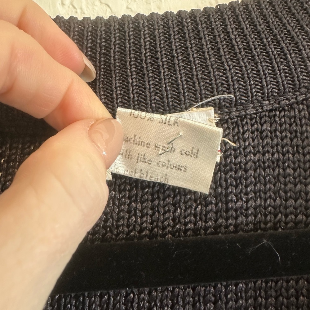 Maurizio Baldassari V Neck Silk Sweater Size 48 - Picture 4 of 5